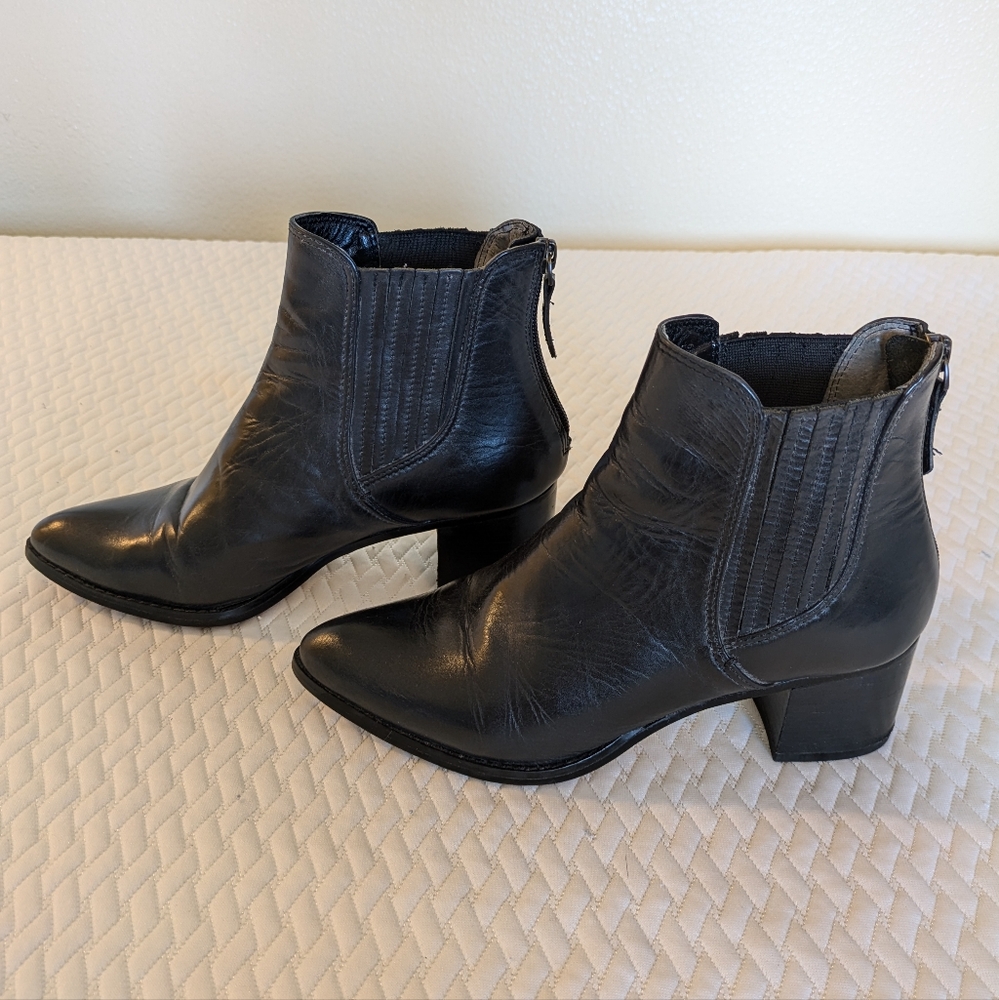Halogen black leather ankle booties accordion zip block heel